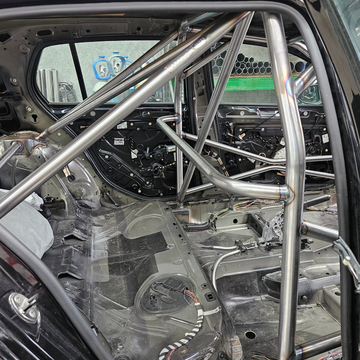 VW Roll cage, main hoop, rear stays with curved harness bar, laterals