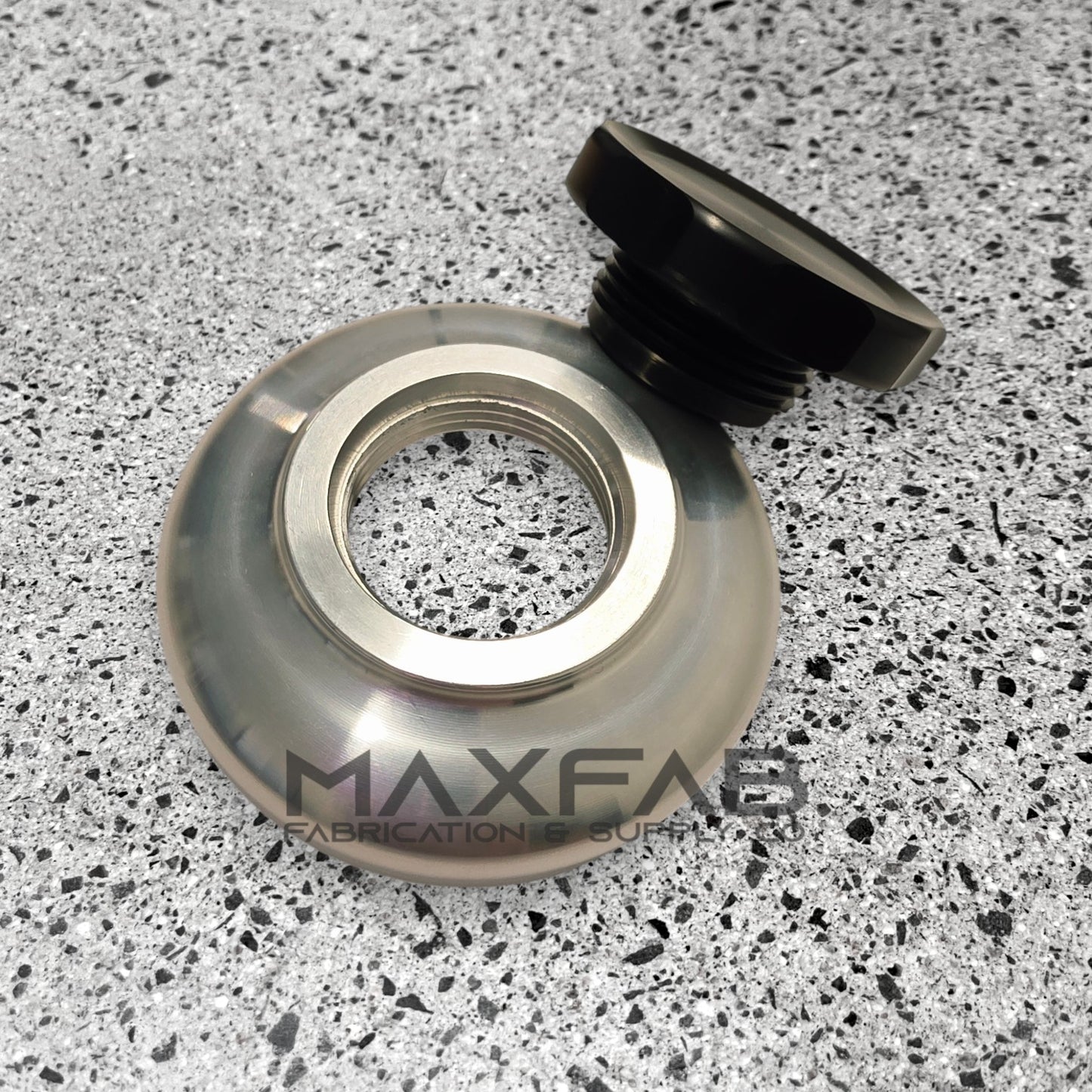 Aluminium filler cap and neck